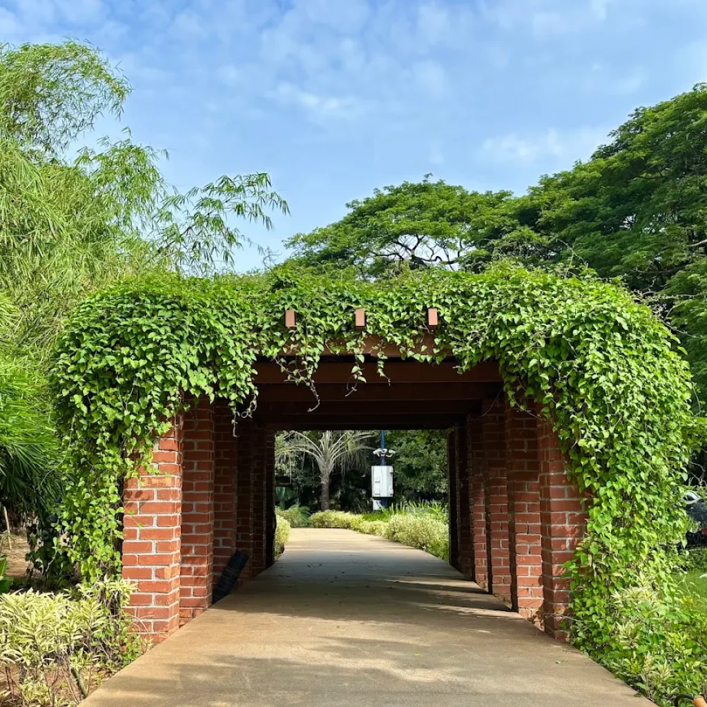 semmozhi poonga